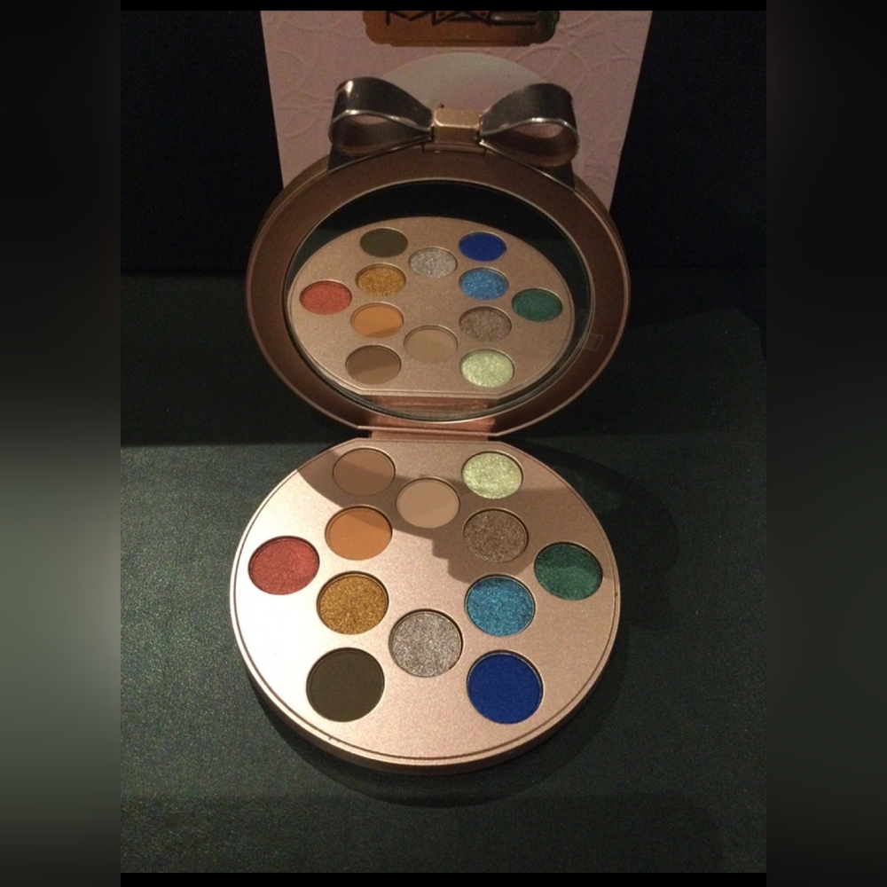 MAC Palate Pleaser Eye Shadow Palette - Picture 4 of 9